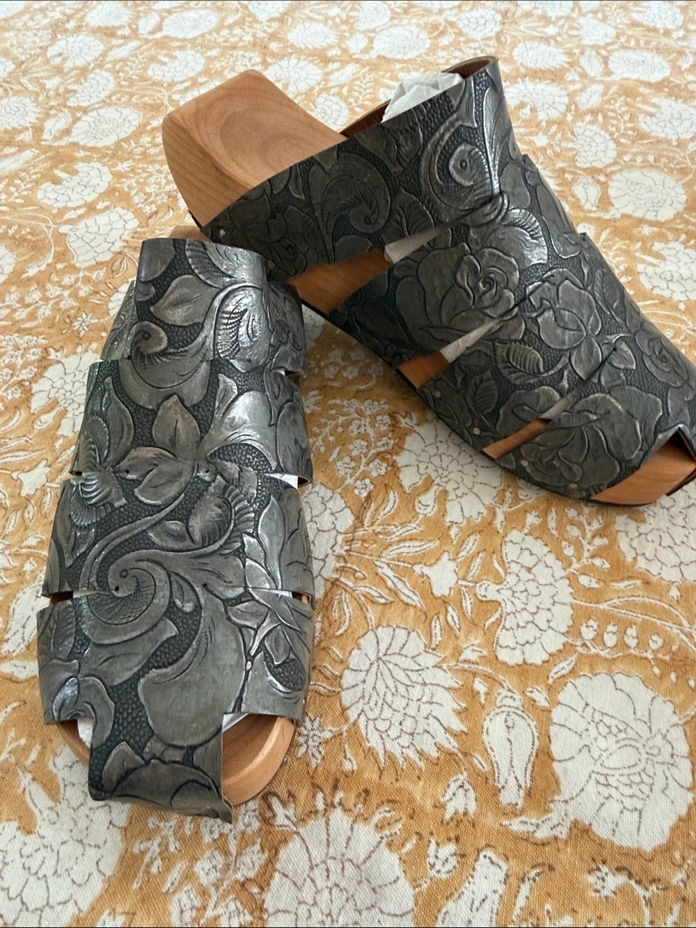 CYDWOQ Custom size 11 42 silver gray Embossed Floral leather wood clog New
